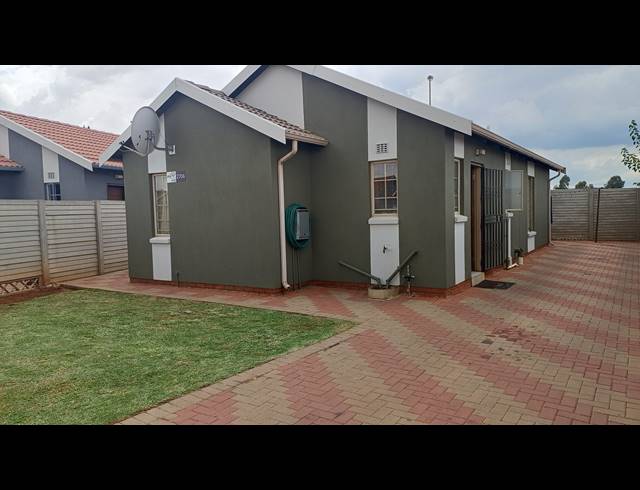 3 BEDROOM FREESTANDING FOR SALE IN SKY CITY